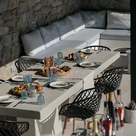 Вилла Milagro 4br With Sea View Микри-Вигла